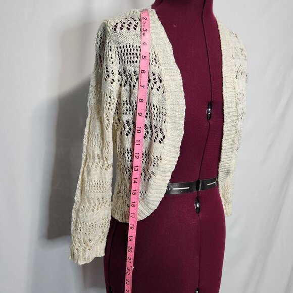 Cloud Chaser Cream Crochet Cover Up Shrug - Size S - Picture 6 of 9